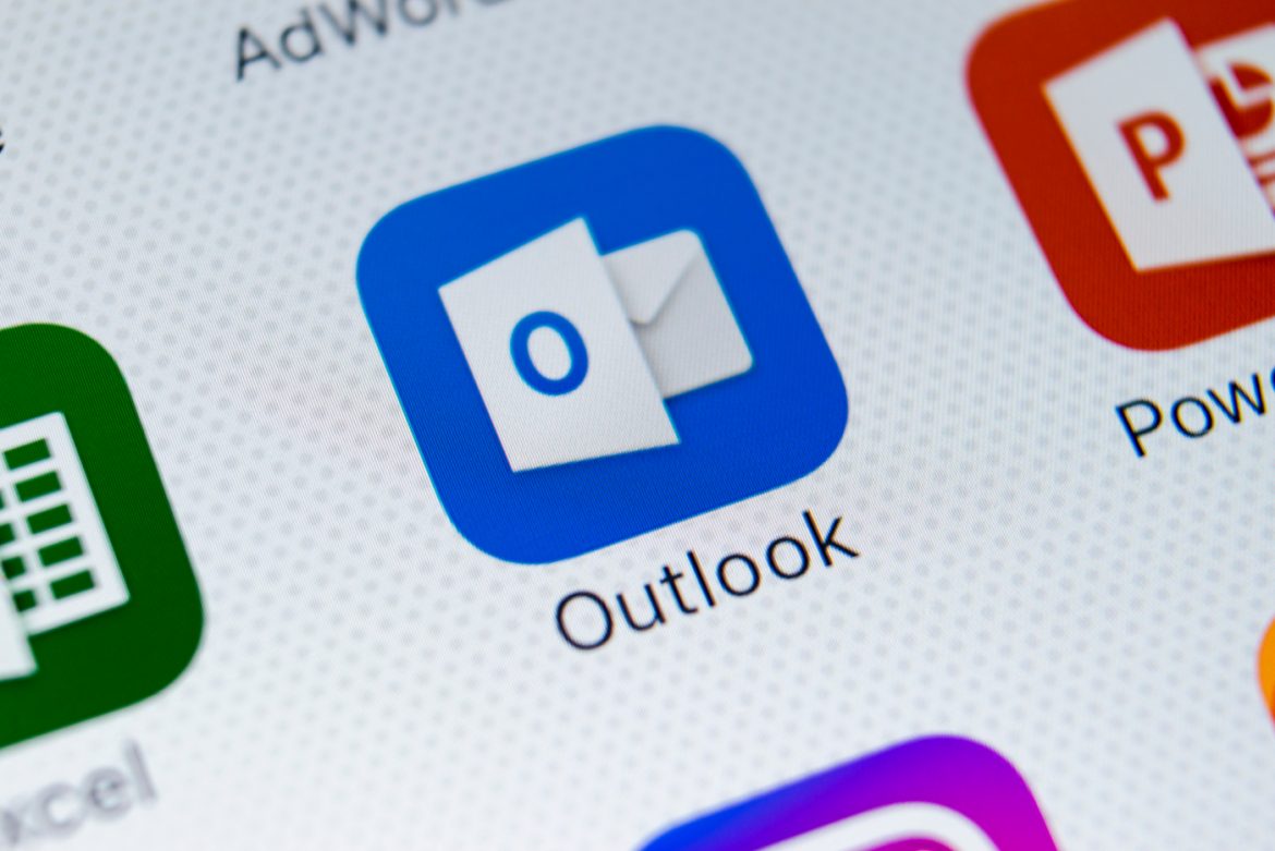 How to set and save zoom settings in Microsoft Outlook