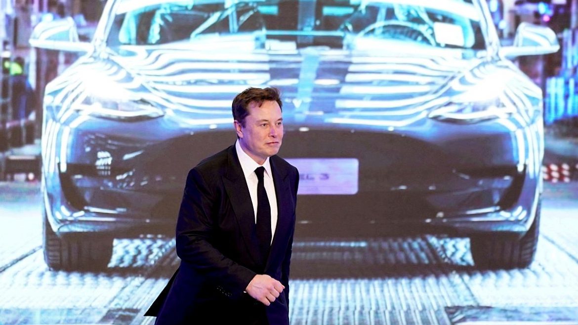 Elon Musk to Meet With Twitter Employees for the First Time Since Joining Board