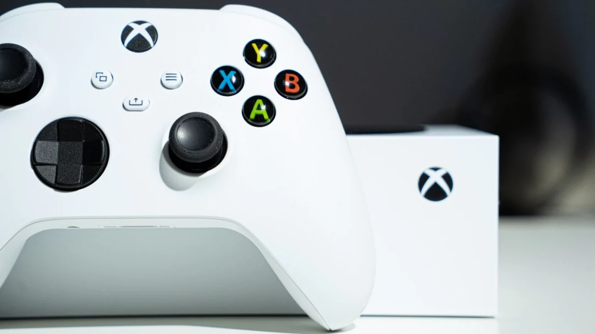 Microsoft Reportedly Plans to Bring Ads to Free-to-Play Xbox Games This Year