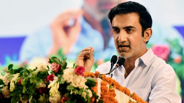 Gautam Gambhir’s ‘obscene’ gesture amid ‘Kohli’ chants goes viral, says Pakistanis raised anti-India slogans